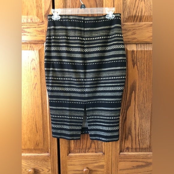 Express Pencil Skirt, Black and Gold, Size S - Picture 4 of 6